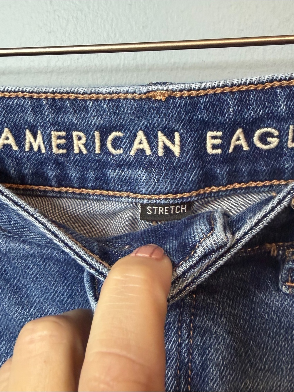 American Eagle Outfitters Tomgirl Stretch Blue Jeans Button Fly. Size 4 Short - Picture 3 of 14
